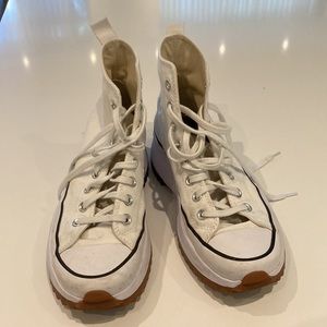 Platform converse sneakers, worn a couple of times.. very comfortable!